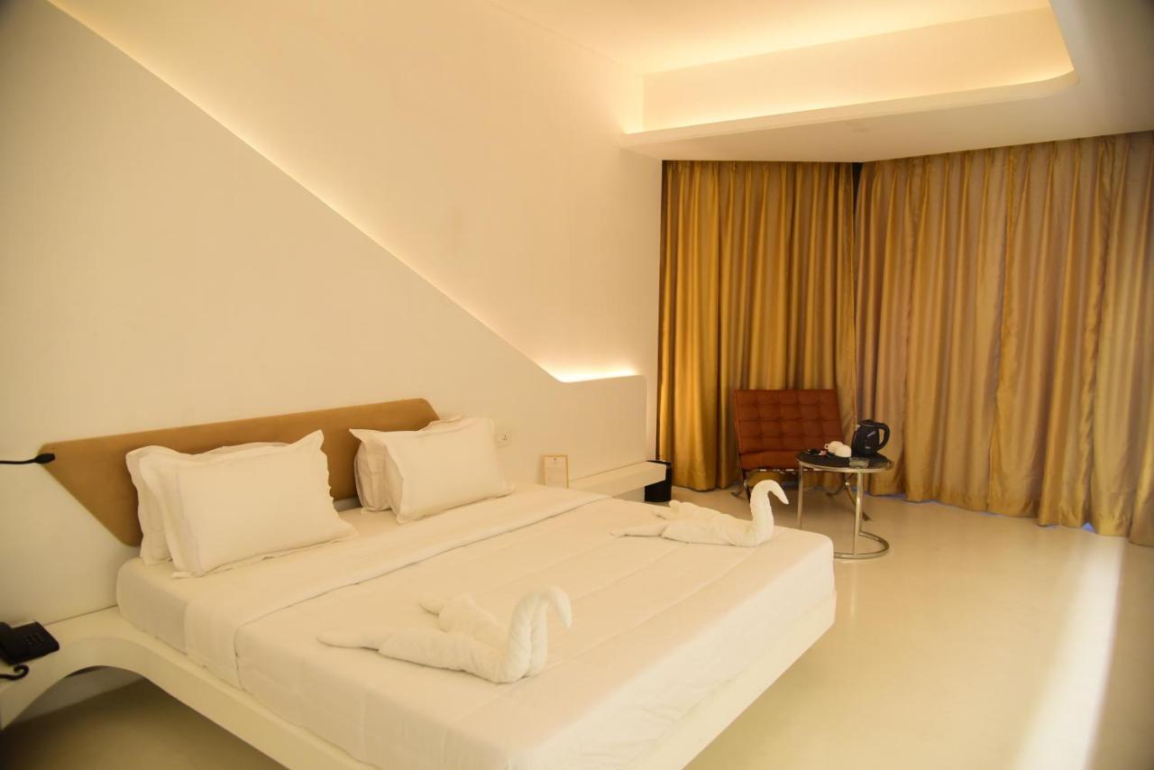 Rohtak Ramaya Hotel מראה חיצוני תמונה